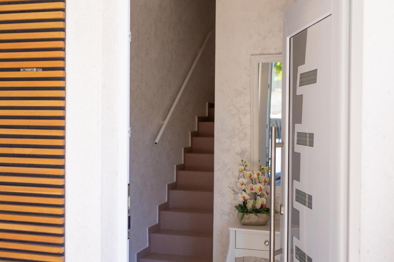 Luxury Apartments Jf Ραμπ Εξωτερικό φωτογραφία